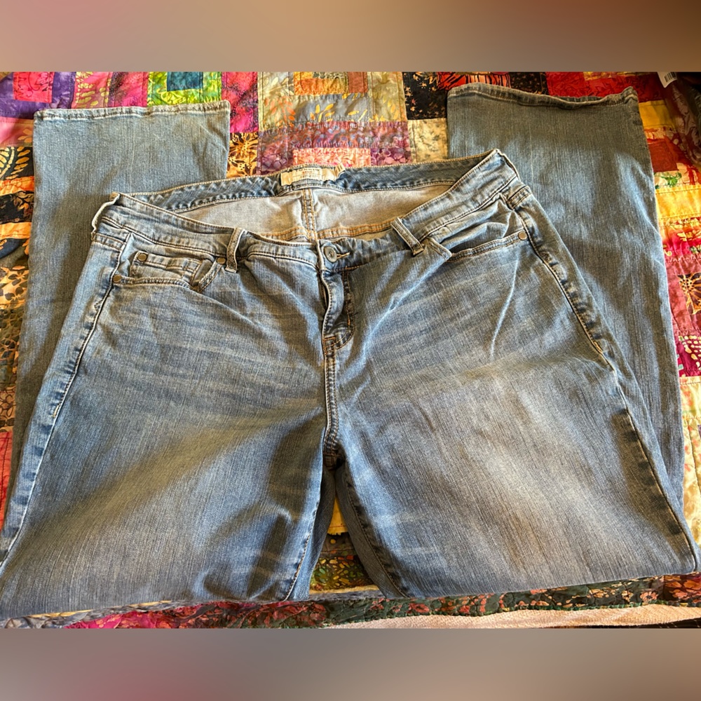 Torrid boot cut jeans size 18